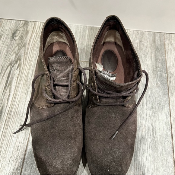 Ugg Mens Suede/Leather Brown Boots, Size 10.5 - Picture 4 of 9